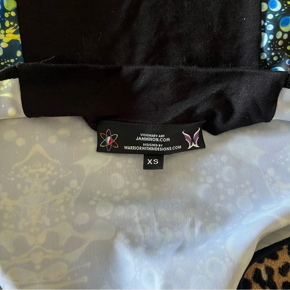 💙🫧NWOT Warrior Within Design Green Liquid Light Set-Top XS/Slim Bells pants S💚🫧 - Picture 5 of 11